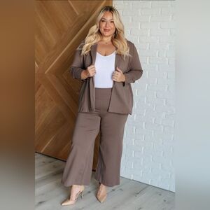 NWT Dear Scarlett Magic Stretch Blazer, Size 1X In Color Dark Mocha